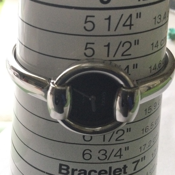 GUCCI 1400L STAINLESS STEEL QUARTZ WATCH - Picture 2 of 4